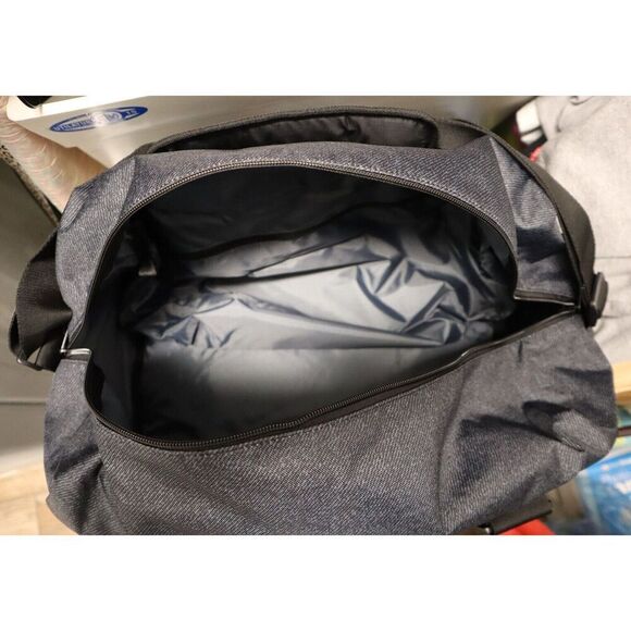 Adidas 5158409 Unisex Twill Black Lounge Duffel Bag w/Ventilated Shoe Pocket - Picture 3 of 12